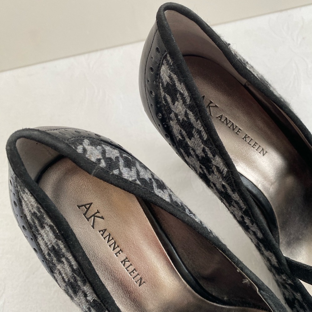Anne Klein Mary Jane Houndstooth Pumps Size 8 - Picture 9 of 10